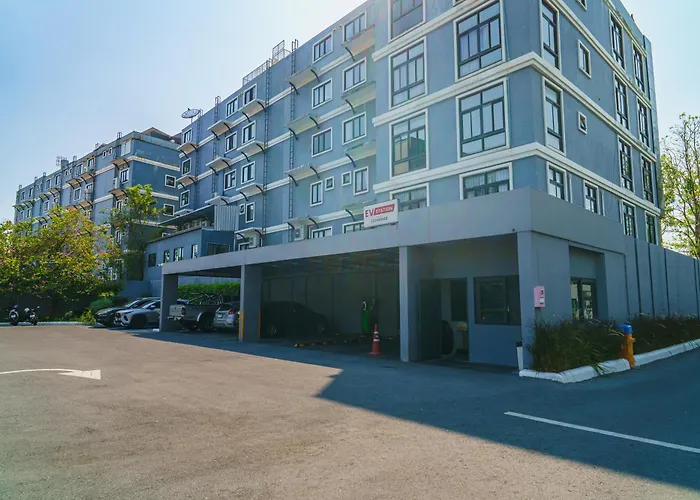 Orion Hotel & Residence Bangna