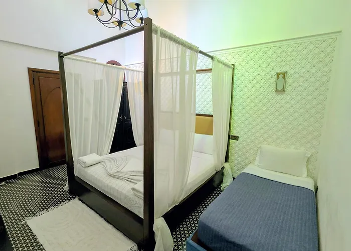 Las Palmeras Guest House