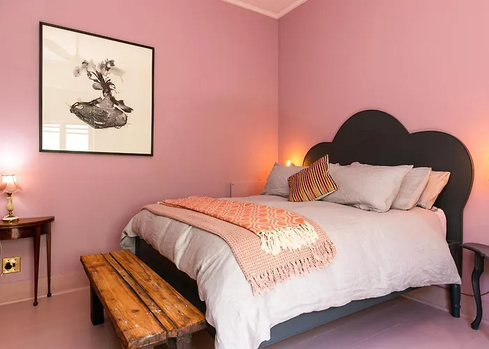 Hotel Lola