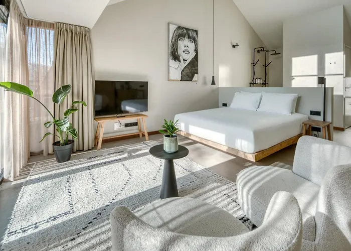 Van Heeckeren City Centre Jacuzzi Lofts