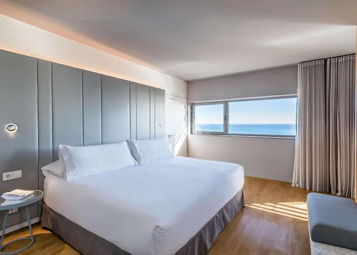 Luxe hotel: Occidental Atenea Mar - Adults Only