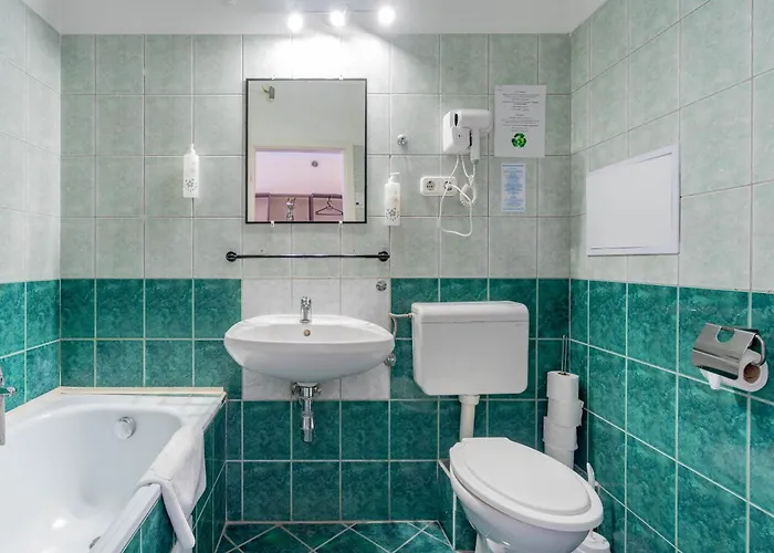 Hotel: Triple M Hotel