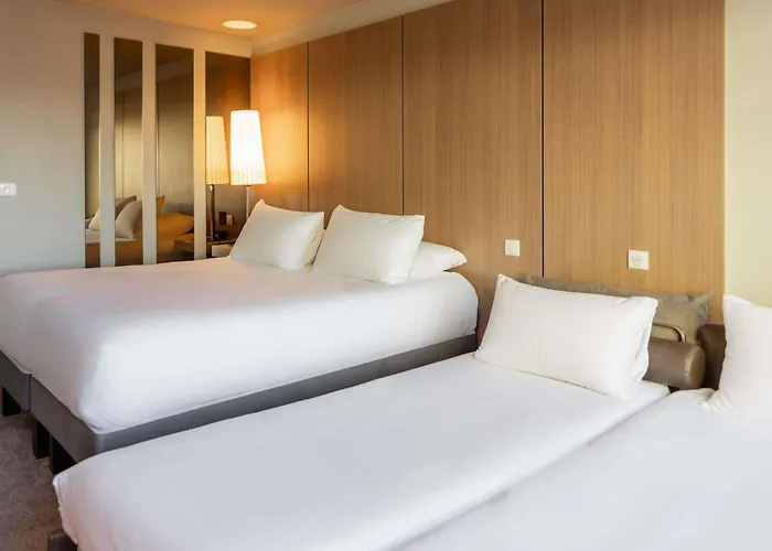 Pet Friendly hotel: Pullman Bordeaux Lac
