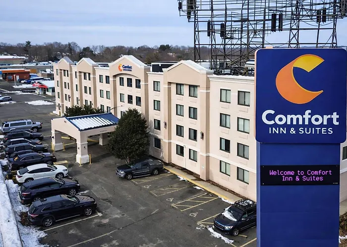 Hotels with a view Comfort Inn & Suites Meriden East