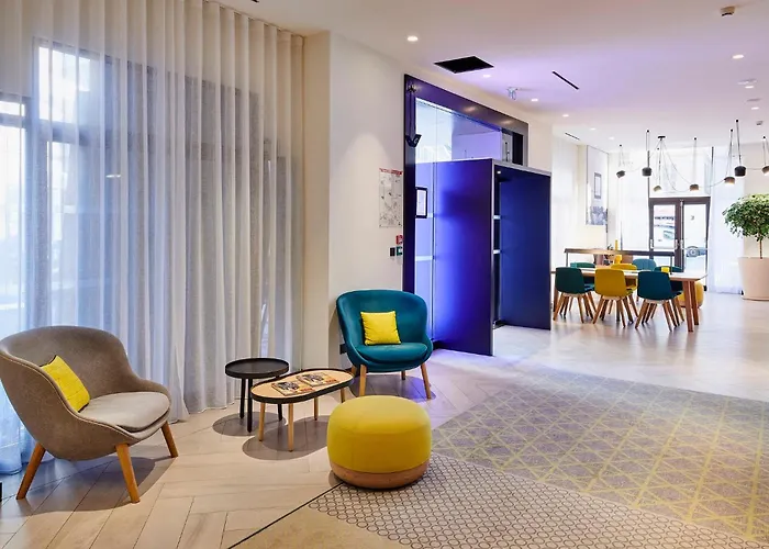 Beach hotel: Holiday Inn Nice By Ihg