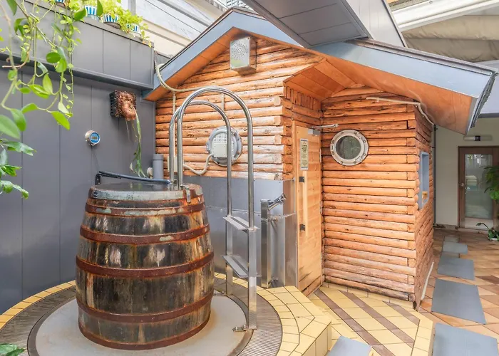 Capsule Inn