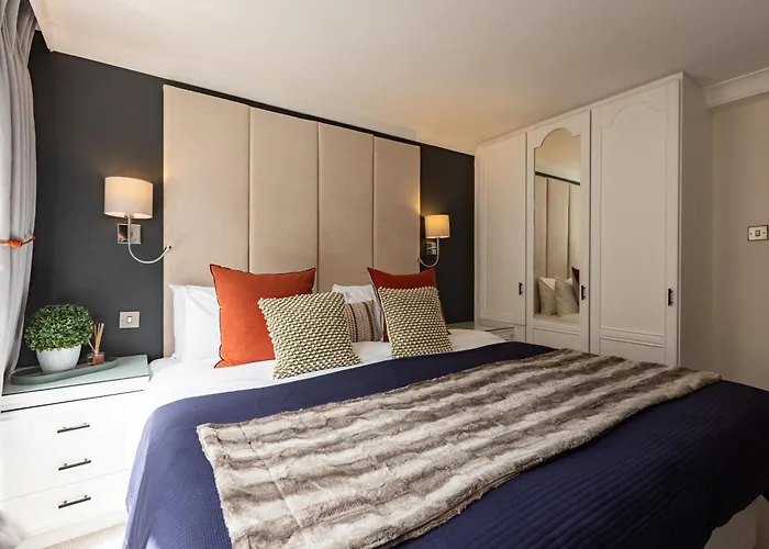 Romantic hotel: Mayfair House
