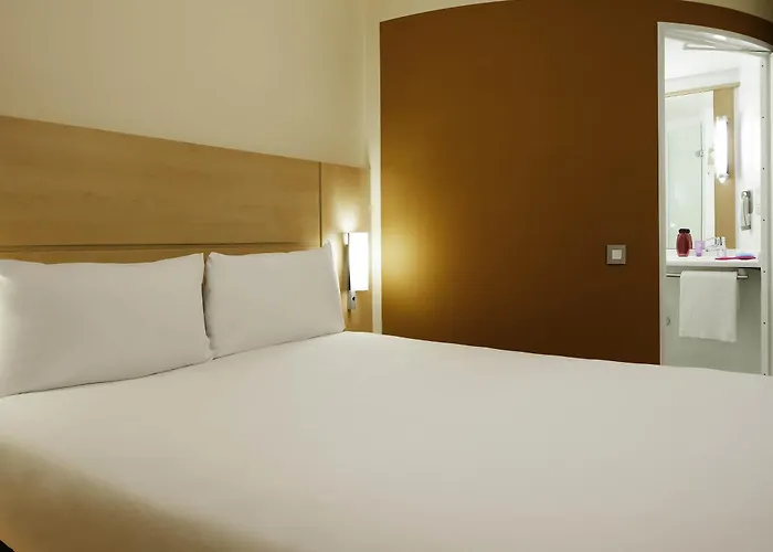 Pet Friendly hotel: Ibis London Shepherds Bush - Hammersmith