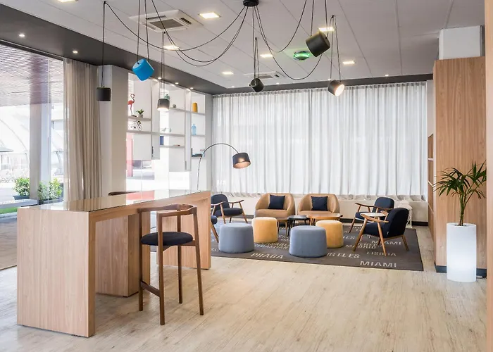 Hotel nahe Flughafen: Madrid Airport Suites, Affiliated By Melia