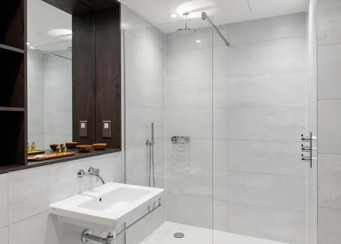 Lodge: Cove Cannon Street