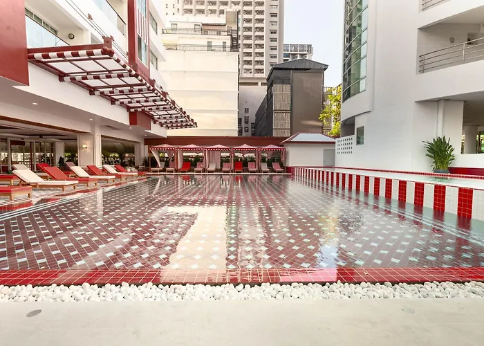 The Cruise Hotel