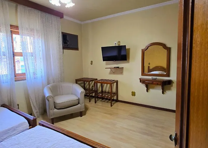 Hotel com pingue-pongue: Hotel Negreiros