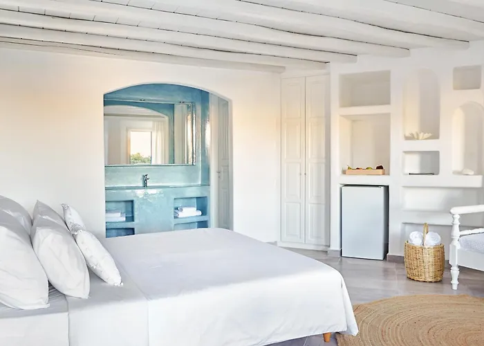 Mykonos Lolita, A Grecotel Resort to Live