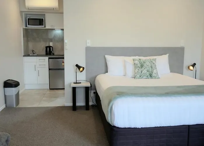 Motel: Bk'S Pohutukawa Lodge