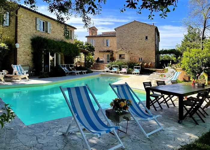 Hotel sulla spiaggia: Castello di Granarola