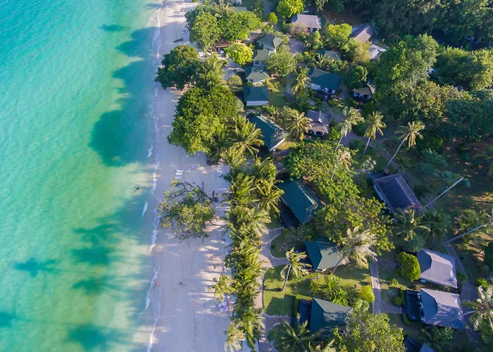 Hotel de playa: Phi Phi Holiday Resort, Leam Tong Beach
