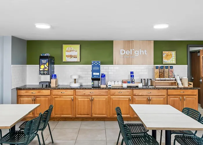 Resort: Spark By Hilton Portland Airport Maine Mall