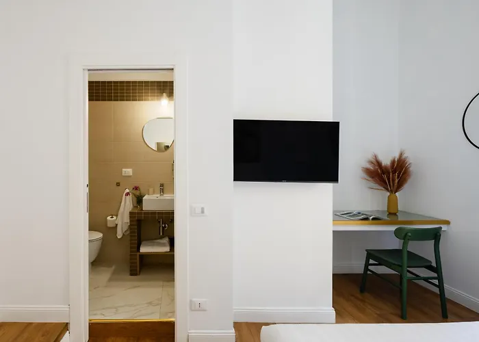 Suites By Chloe