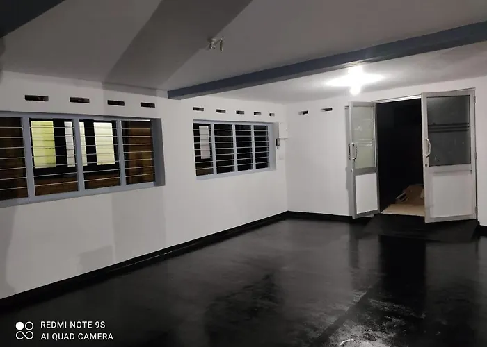 Private Villa: Kandy Fortress