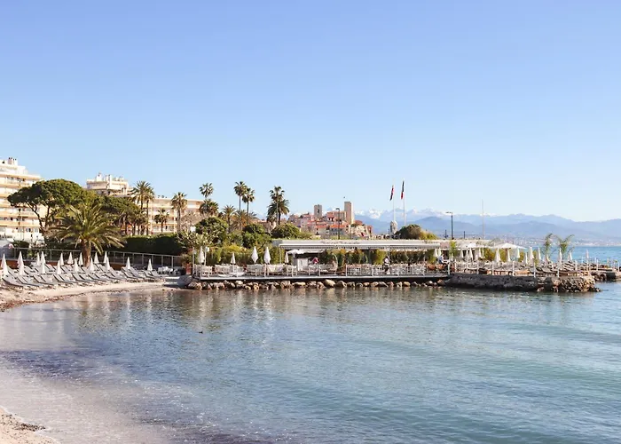 Luxury hotel only: Royal Antibes - Luxury Hotel, Residence, Beach & Spa