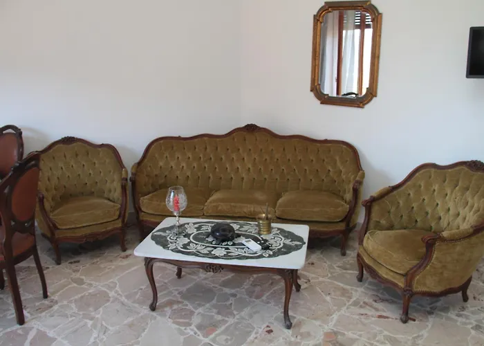  Porta Messina Rooms