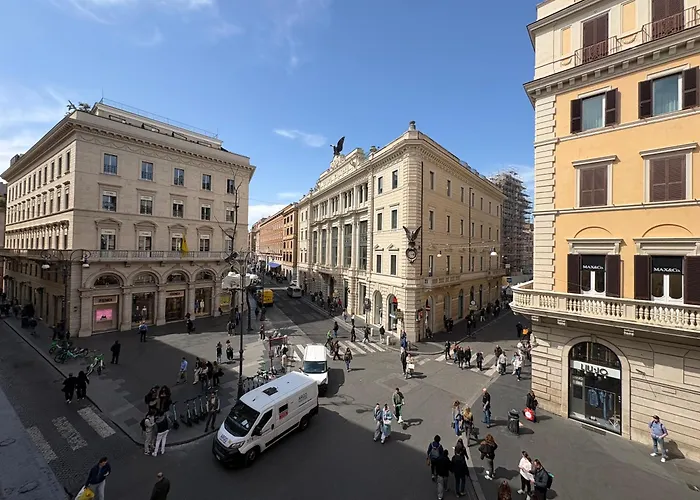 Palazzo Goldoni Condotti Collection