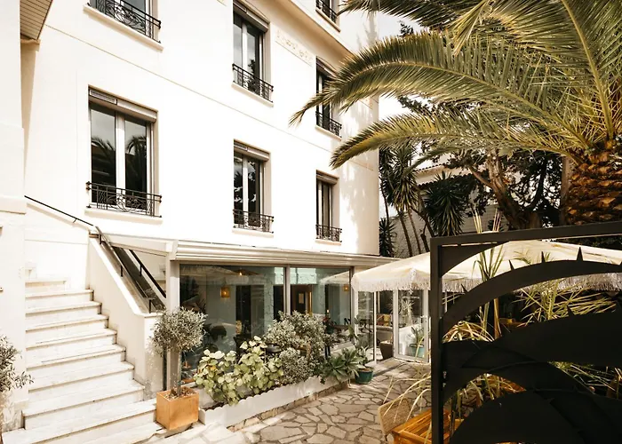 3 star hotels Le Petit Castel