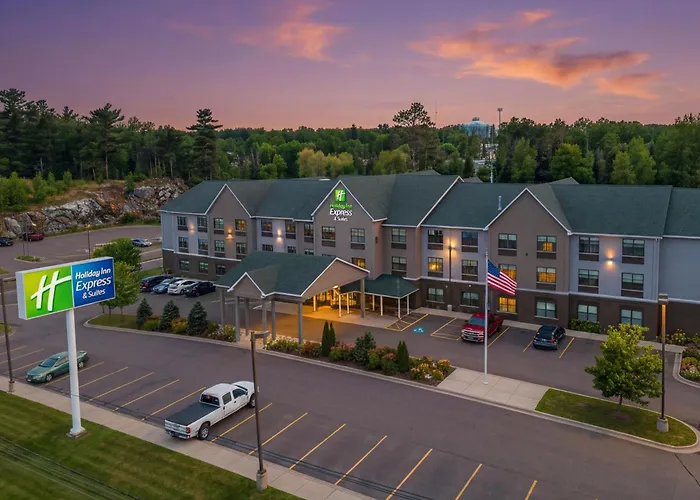 Resorts Guide Holiday Inn Express & Suites Marquette By Ihg