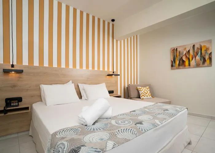 4 Sterne Hotels Mythic Summer
