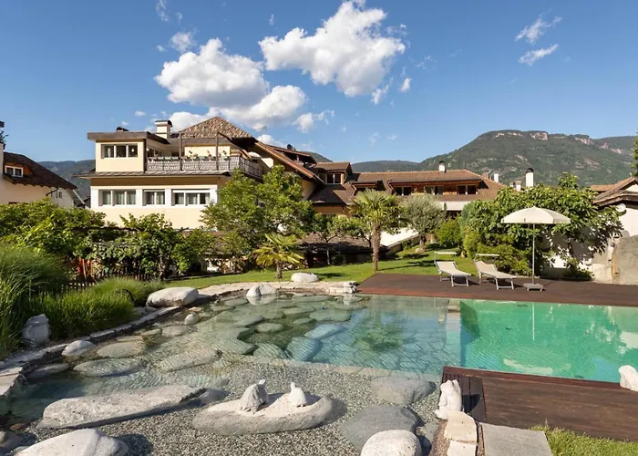 Kreuzwegerhof Nals - Historic Nature Stay with Pool near Meran&Bozen