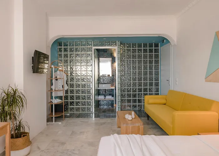 Pet Friendly hotel: The Blue