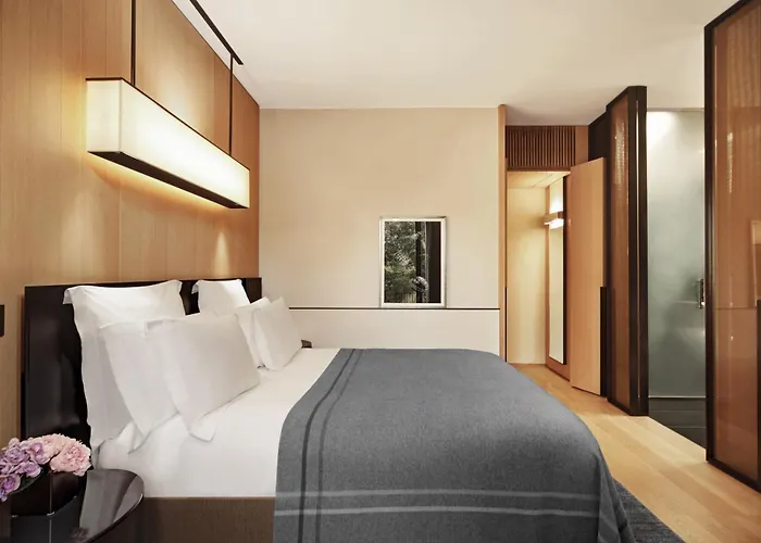 Hotel Jacuzzi: Bvlgari Hotel Milano