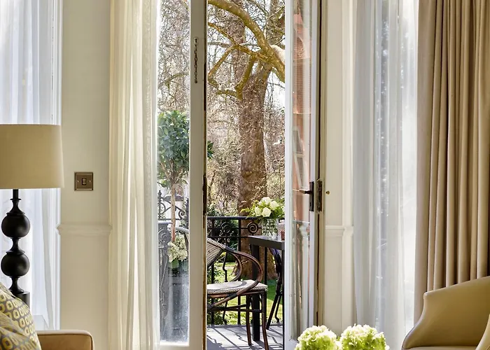  Collingham Serviced Apartments