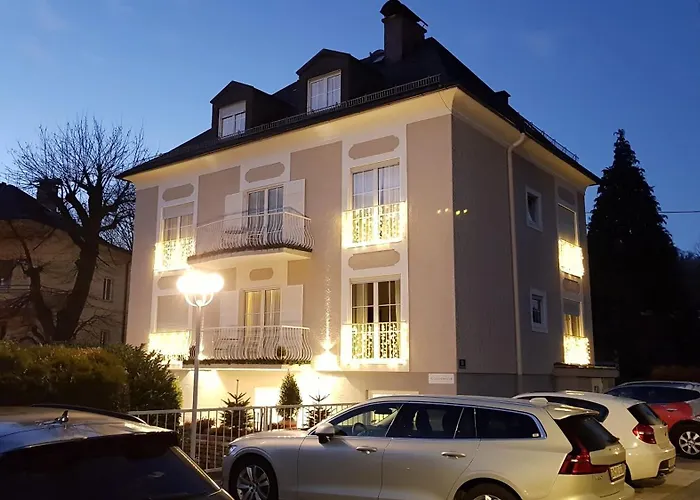 Hotels Close to Airport Little Guesthouse