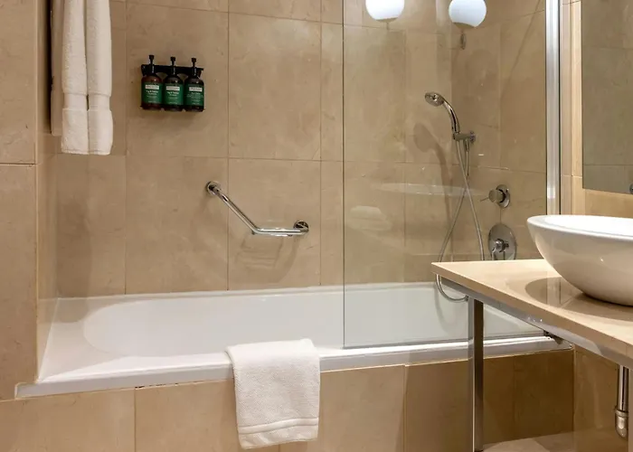 Crowne Plaza By Ihg
