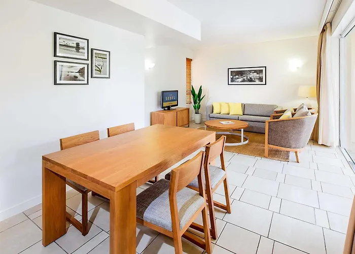 Сity center hotels Sebel Noosa