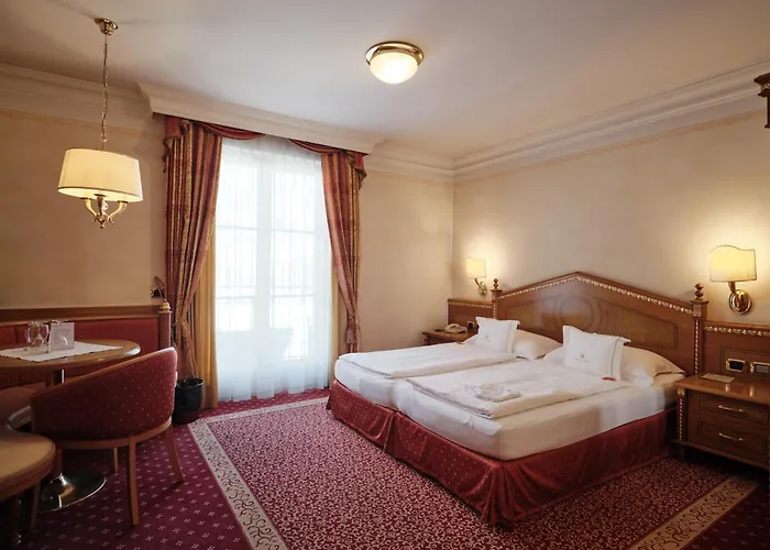 Cityhotel Goldener Adler B&B
