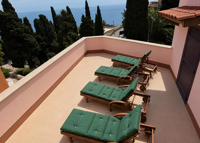 Porta Messina Rooms