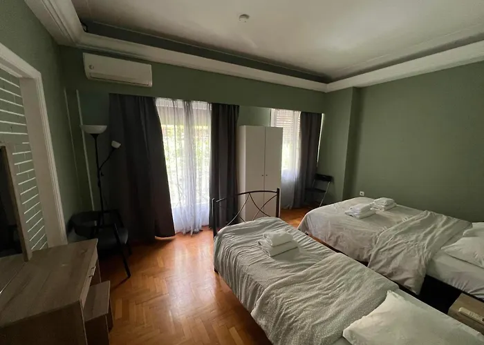 Sfiggos 54 Guest House