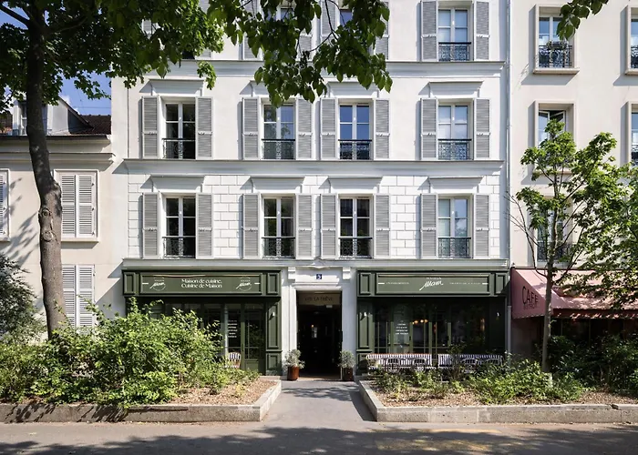 Hotels with a view 1.75 Paris La Treve