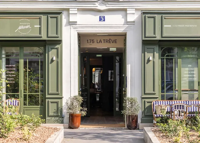 Hotels with a view 1.75 Paris La Treve