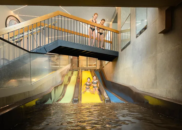 Hotel Con Piscina Familotel Kindl
