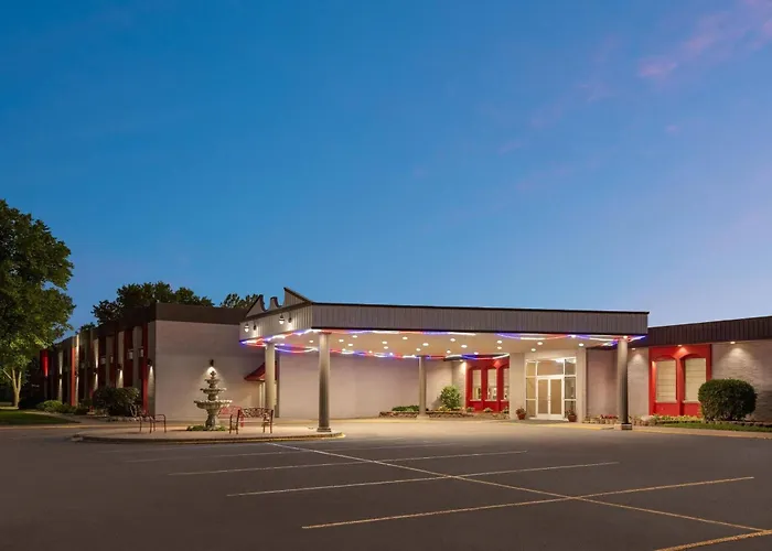 Ramada By Wyndham Grand Forks