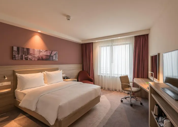  Hampton By Hilton Frankfurt City Centre East