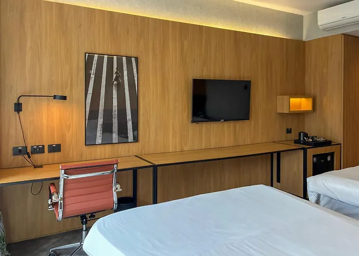 Hilton Garden Inn Rebouças