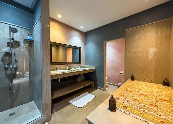 Riad Azia