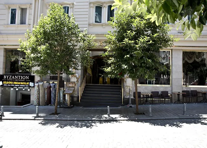 Glorious Hotel