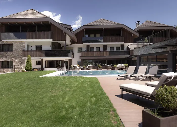  Familiaris - Family Apartments - Pools & Spa In Dolomites