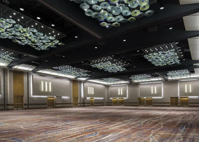 Hotels with pool Hyatt Regency Denver At Colorado Convention Center