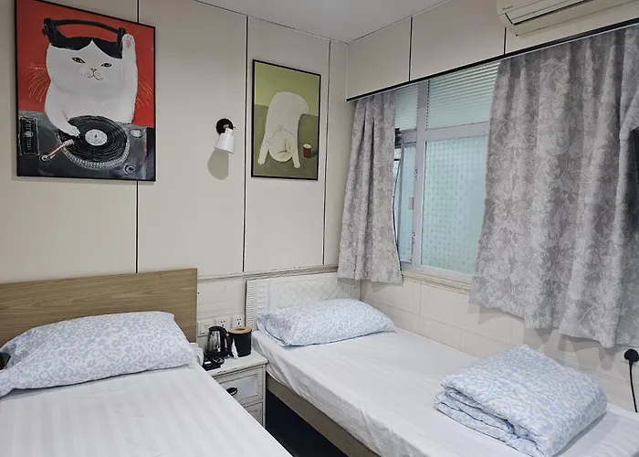  K & B Hostel